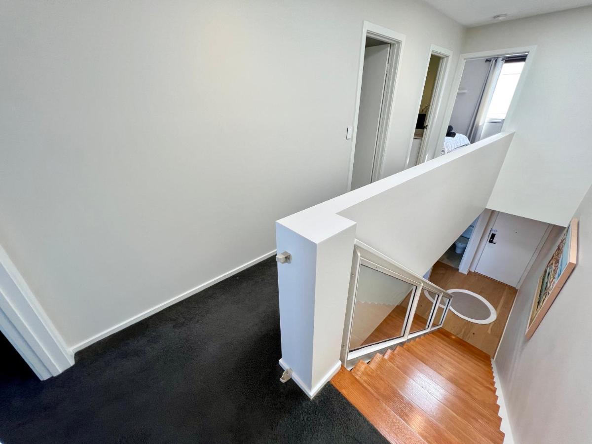 Luxury St Kilda Townhouse In The Sky Apartment Melbourne Bagian luar foto