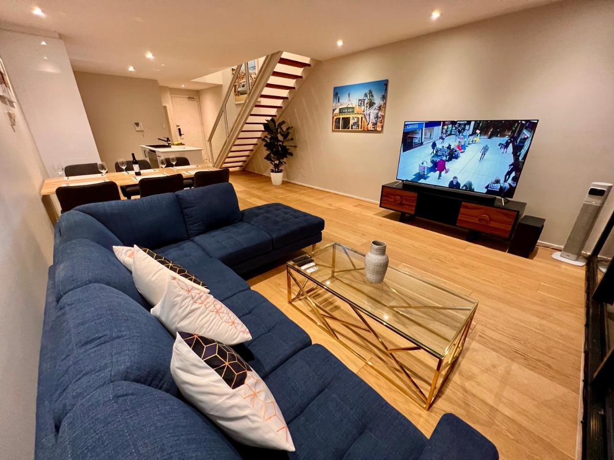 Luxury St Kilda Townhouse In The Sky Apartment Melbourne Bagian luar foto